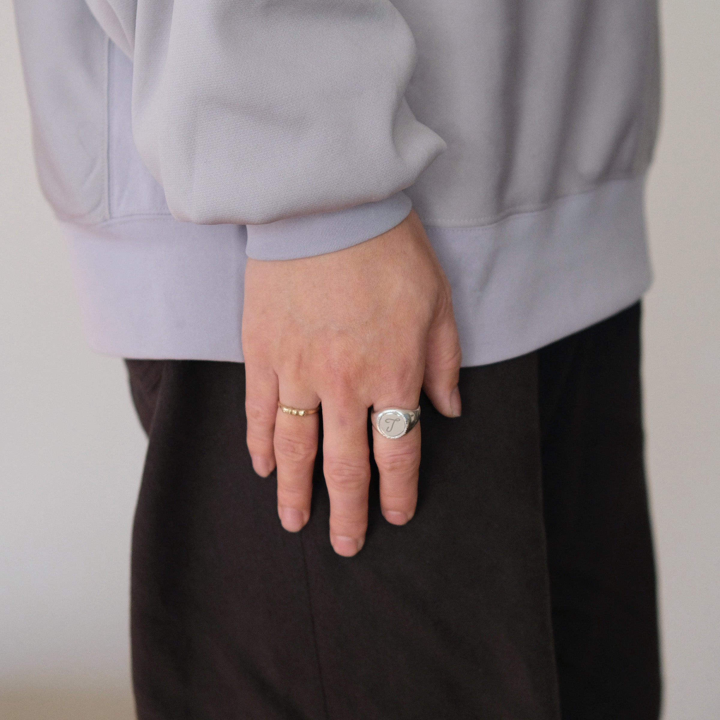 イニシャル・シグネットリング 07