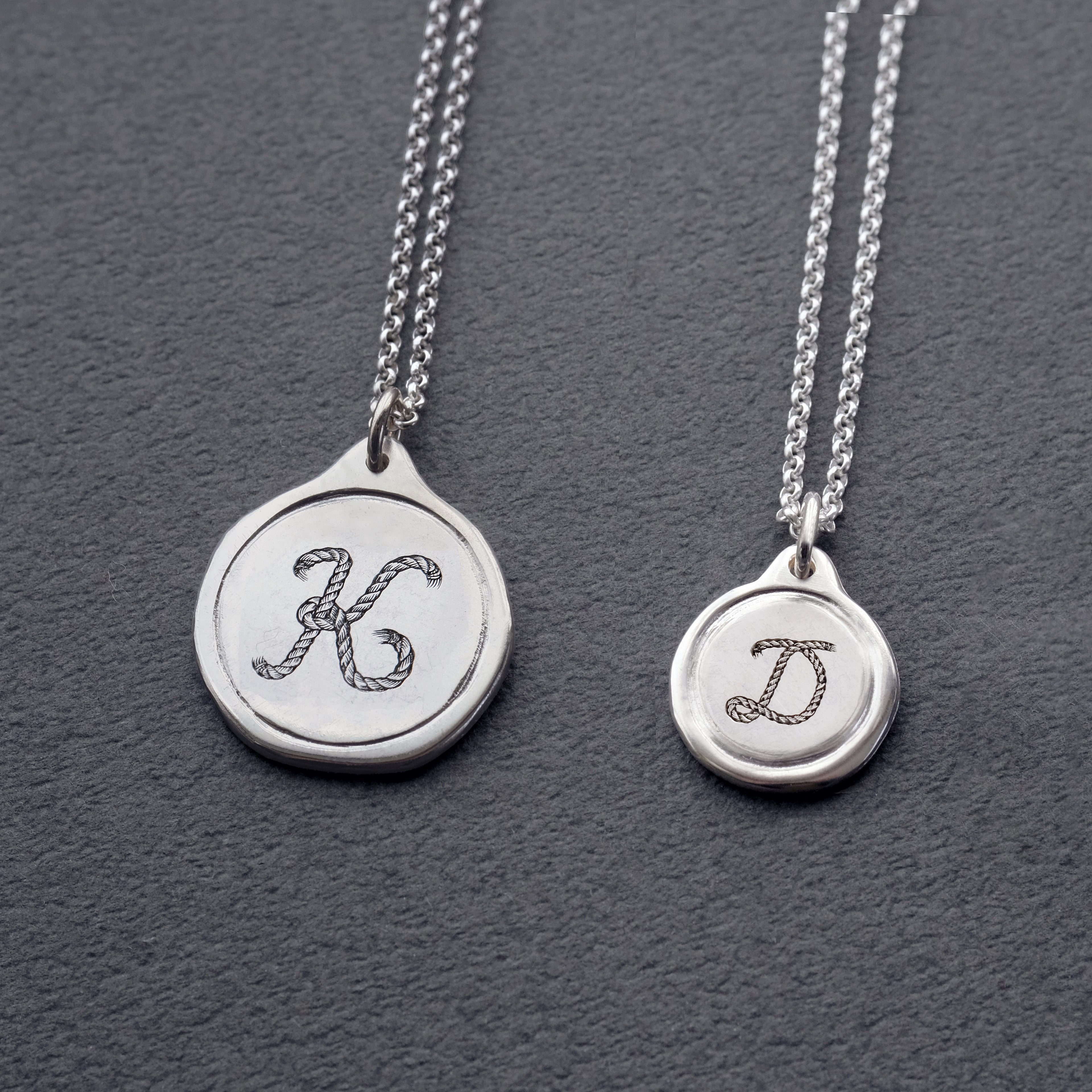 ワックス シール イニシャル ネックレス