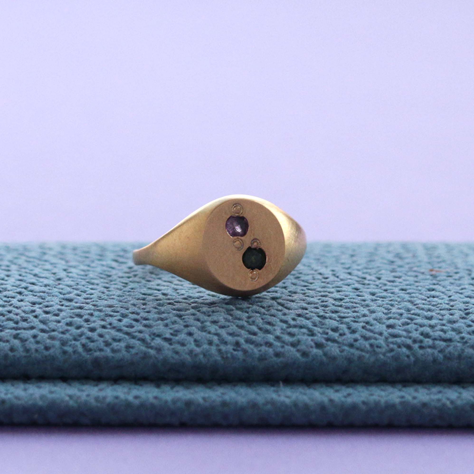 Slim Oval Signet Ring #0 - Matte Finish / Tourmaline / 18K Plating