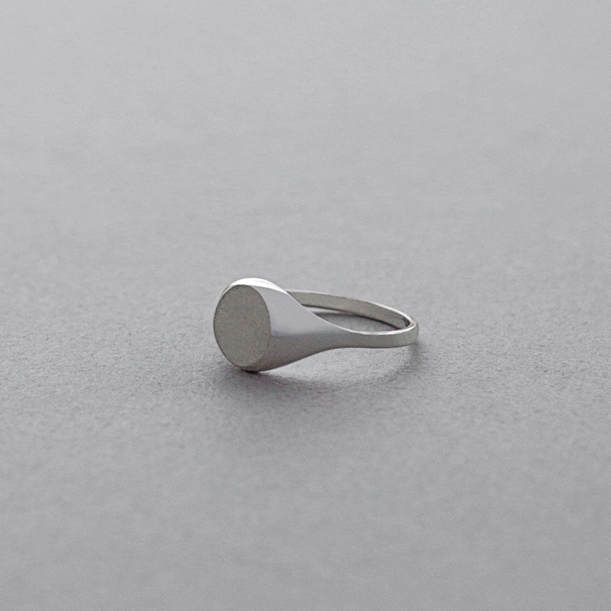 Slim Oval Signet Ring